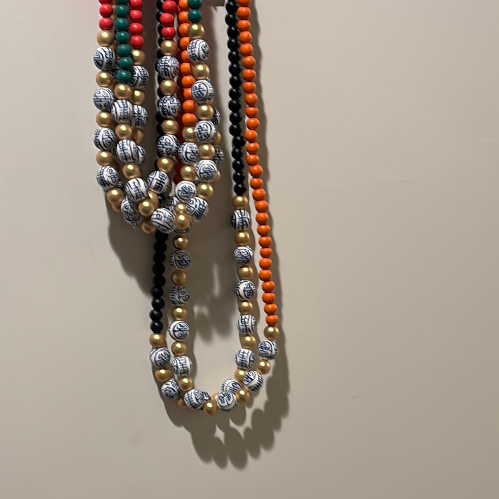 Red and Green Beaded Necklace Set